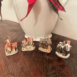 David Winters Cottages Ornaments Set of 4